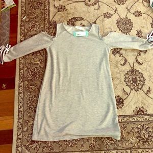 Sweatshirt dress with cut out shoulders